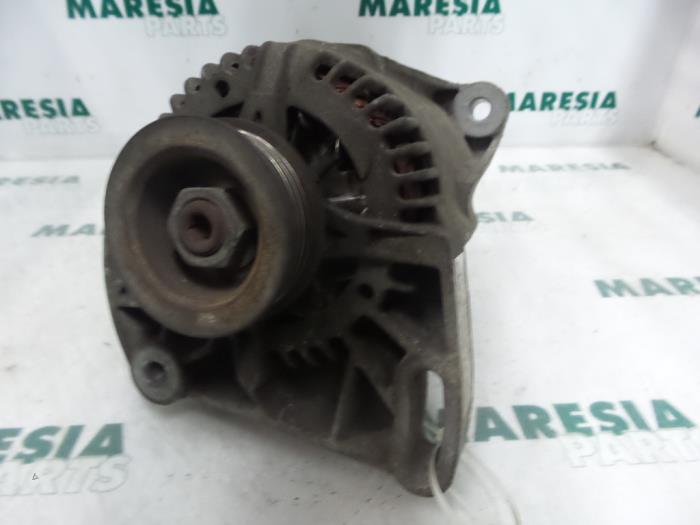 Begagnade Dynamo Fiat Punto II (188) 1.2 60 S 5-Drs. Pris € 35,00 Marginaltabell erbjuds av Maresia Parts