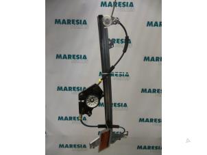 Used Window mechanism 4-door, front left Peugeot 307 SW (3H) 1.6 HDiF 110 16V Price € 45,00 Margin scheme offered by Maresia Parts
