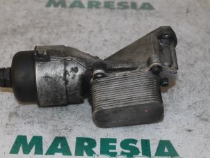 Używane Uchwyt filtra oleju Peugeot 206 SW (2E/K) 1.6 HDi 16V FAP Cena € 60,00 Procedura marży oferowane przez Maresia Parts