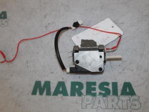 Gebrauchte Motor Zentralverriegelung Lancia Thesis (841) 2.0 Turbo 20V Preis € 35,00 Margenregelung angeboten von Maresia Parts