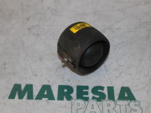 Gebrauchte Lautsprecher Lancia Thesis (841) 2.0 Turbo 20V Preis € 50,00 Margenregelung angeboten von Maresia Parts