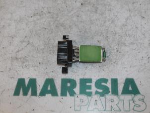 Usagé Résistance chauffage Fiat Scudo (270) 2.0 D Multijet 4x4 Prix € 30,00 Règlement à la marge proposé par Maresia Parts