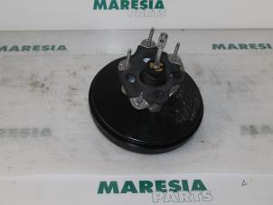 Used Brake servo Renault Clio III (BR/CR) 1.2 16V TCe 100 Price € 50,00 Margin scheme offered by Maresia Parts