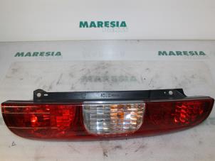 Gebrauchte Rücklicht rechts Fiat Doblo (223A/119) 1.9 JTD Multijet Preis € 30,00 Margenregelung angeboten von Maresia Parts