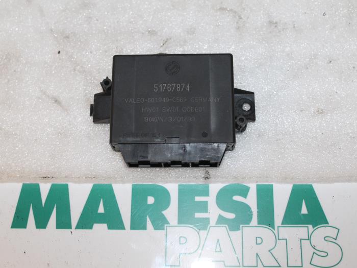 Begagnade PDC-modul Fiat Doblo (223A/119) 1.9 JTD Multijet Pris € 50,00 Marginaltabell erbjuds av Maresia Parts