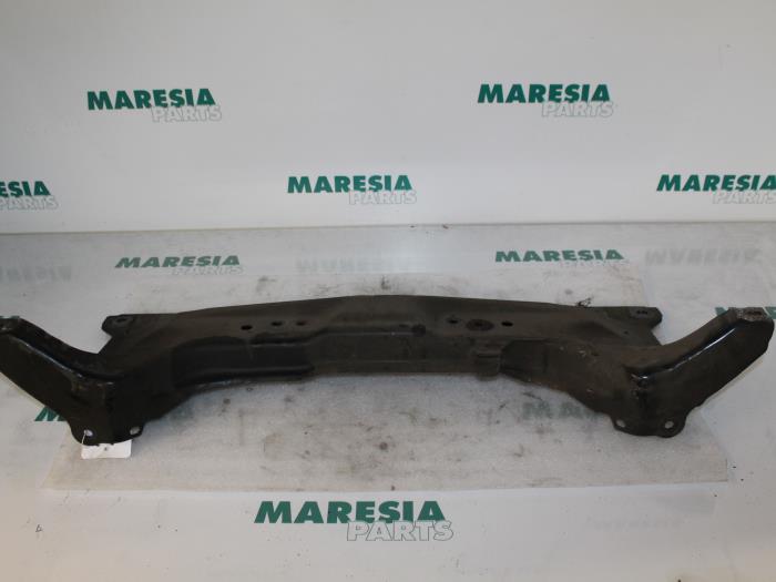 Begagnade Underram Fiat Doblo (223A/119) 1.9 JTD Multijet Pris € 75,00 Marginaltabell erbjuds av Maresia Parts