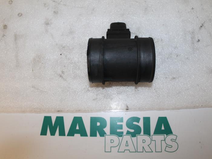 Usagé Débitmètre Fiat Doblo (223A/119) 1.9 JTD Multijet Prix € 35,00 Règlement à la marge proposé par Maresia Parts