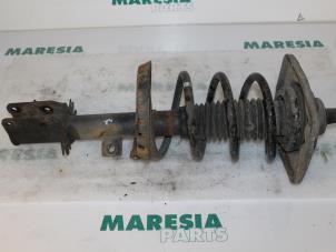 Used Front shock absorber rod, right Fiat Scudo (270) 2.0 D Multijet Price € 72,60 Inclusive VAT offered by Maresia Parts