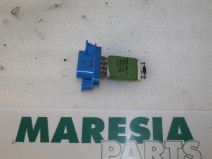 Used Heater resistor Renault Vel Satis (BJ) 2.2 dCi 150 16V Price € 25,00 Margin scheme offered by Maresia Parts