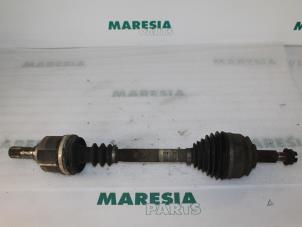 Used Front drive shaft, left Renault Espace (JK) 2.0 dCi 16V 150 FAP Price € 85,00 Margin scheme offered by Maresia Parts