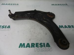 Used Front lower wishbone, left Renault Vel Satis (BJ) 2.2 dCi 150 16V Price € 35,00 Margin scheme offered by Maresia Parts