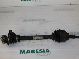 Begagnade Drivaxel, vänster fram Renault Vel Satis (BJ) 2.2 dCi 150 16V Pris € 75,00 Marginaltabell erbjuds av Maresia Parts