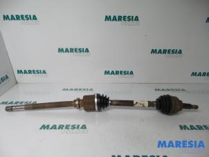 Used Front drive shaft, right Renault Vel Satis (BJ) 2.2 dCi 150 16V Price € 35,00 Margin scheme offered by Maresia Parts