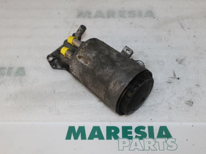 Gebrauchte Ölfilterhalter Renault Vel Satis (BJ) 2.2 dCi 150 16V Preis € 50,00 Margenregelung angeboten von Maresia Parts