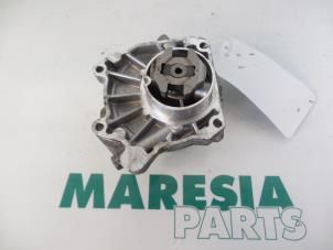 Używane Pompa prózniowa (Diesel) Alfa Romeo 156 (932) 1.9 JTD 16V Cena € 50,00 Procedura marży oferowane przez Maresia Parts