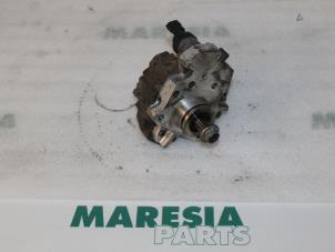 Usagé Pompe carburant mécanique Renault Vel Satis (BJ) 2.2 dCi 150 16V Prix € 65,00 Règlement à la marge proposé par Maresia Parts