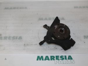 Używane Sworzen prawy przód Fiat Barchetta (183) 1.8 16V Cena € 35,00 Procedura marży oferowane przez Maresia Parts