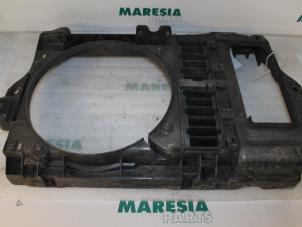 Używane Panel przedni Peugeot 407 (6D) 1.6 HDi 16V Cena € 60,00 Procedura marży oferowane przez Maresia Parts