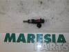 Injector (petrol injection) from a Fiat Bravo (198A), 2006 / 2014 1.4 MultiAir 16V, Hatchback, Petrol, 1.368cc, 103kW (140pk), FWD, 198A7000, 2010-04 / 2014-12, 198AXS1B 2010