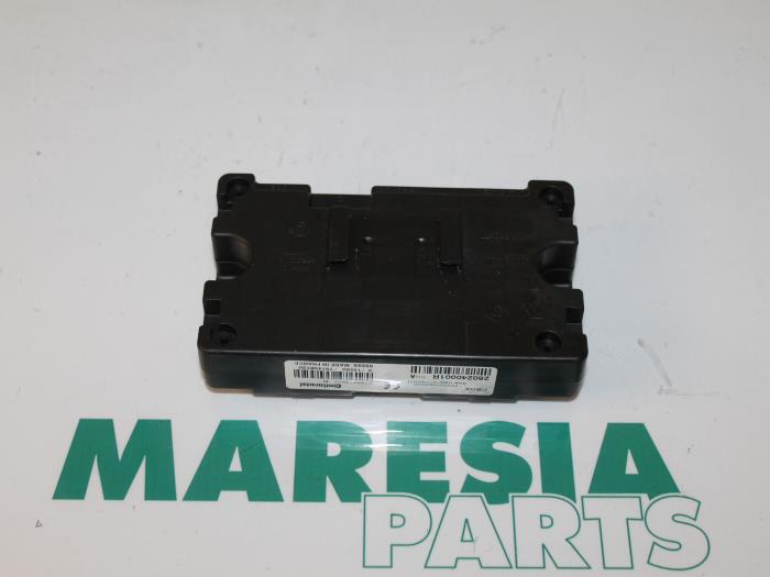 Gebrauchte Steuergerät sonstige Renault Megane III Grandtour (KZ) 1.6 16V Preis € 34,99 Margenregelung angeboten von Maresia Parts