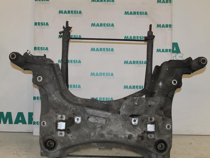 Used Subframe Renault Megane III Grandtour (KZ) 1.6 16V Price € 74,00 Margin scheme offered by Maresia Parts