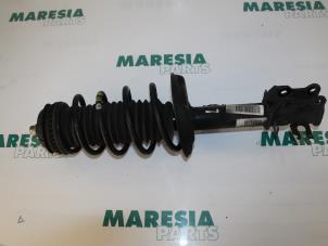 Gebrauchte Stoßdämpferstrebe links vorne Fiat Punto Evo (199) 1.3 JTD Multijet 85 16V Euro 5 Preis € 35,00 Margenregelung angeboten von Maresia Parts