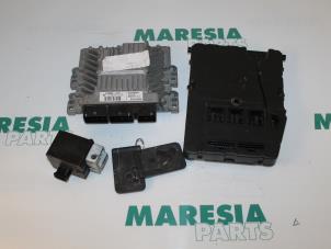Usados Ordenador de gestión de motor Renault Scénic II (JM) 1.5 dCi 105 Precio € 262,50 Norma de margen ofrecido por Maresia Parts