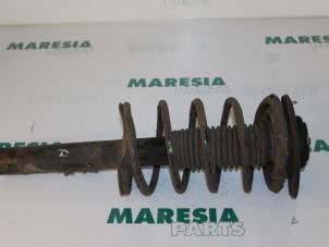 Used Front shock absorber rod, right Peugeot 206 SW (2E/K) 1.6 16V Price € 30,00 Margin scheme offered by Maresia Parts