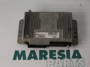 Used Engine management computer Renault Megane Coupé (DA) 1.6i Price € 25,00 Margin scheme offered by Maresia Parts
