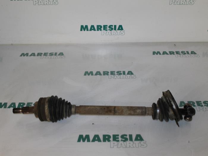 Front drive shaft, left from a Renault Scénic I (JA) 1.9 dCi 2001