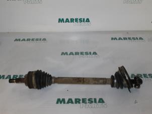 Used Front drive shaft, left Renault Scénic I (JA) 1.9 dCi Price € 35,00 Margin scheme offered by Maresia Parts