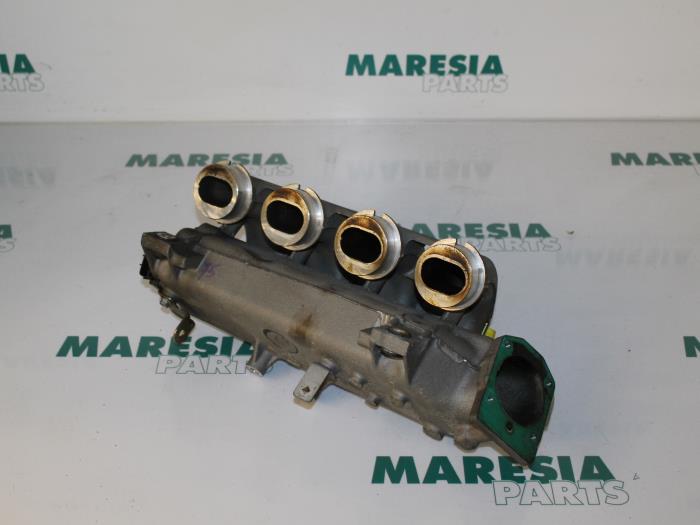 Begagnade Ansaugbrugge Fiat Barchetta (183) 1.8 16V Pris € 210,00 Marginaltabell erbjuds av Maresia Parts