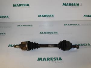 Used Front drive shaft, left Citroen C4 Grand Picasso (UA) 2.0 HDiF 16V 135 Price € 50,00 Margin scheme offered by Maresia Parts