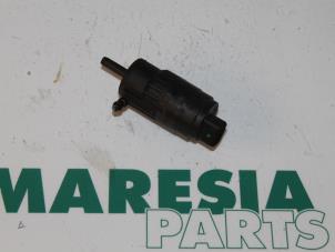Used Windscreen washer pump Fiat Fiorino (225) 1.3 JTD 16V Multijet Price € 30,25 Inclusive VAT offered by Maresia Parts