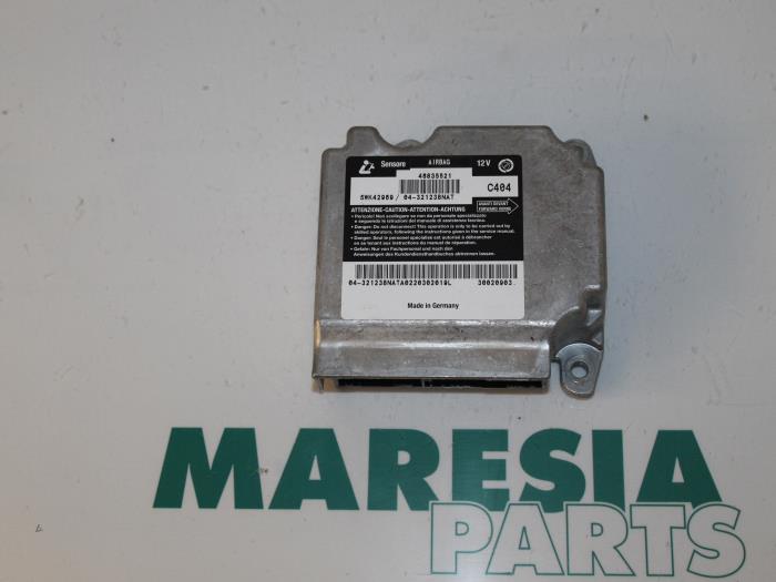 Begagnade Airbagmodul Fiat Stilo (192A/B) 1.2 16V 3-Drs. Pris € 100,00 Marginaltabell erbjuds av Maresia Parts