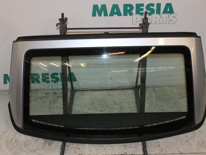 Usados Ventanilla detrás Peugeot 206 CC (2D) 1.6 16V Precio € 131,25 Norma de margen ofrecido por Maresia Parts
