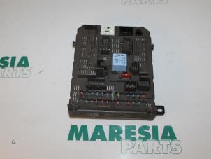 Używane Skrzynka bezpieczników Citroen C5 I Break (DE) 2.0 HDi 90 Cena € 105,00 Procedura marży oferowane przez Maresia Parts