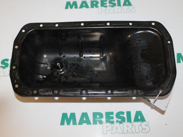 Gebrauchte Ölwanne Peugeot 206 (2A/C/H/J/S) 1.4 HDi Preis € 29,99 Margenregelung angeboten von Maresia Parts