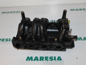 Used Intake manifold Renault Clio II (BB/CB) 1.4 Price € 40,00 Margin scheme offered by Maresia Parts