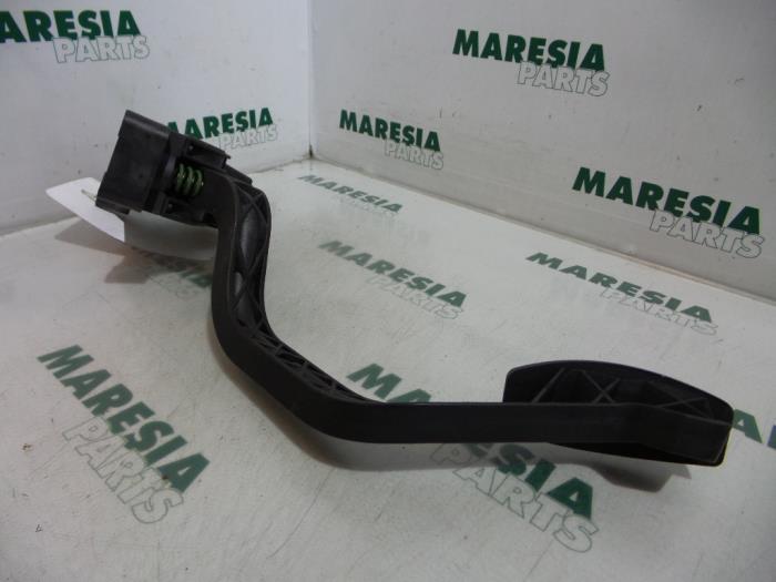 Begagnade Gaspedalsensor Fiat Doblo Cargo (223) 1.9 D Pris € 50,00 Marginaltabell erbjuds av Maresia Parts