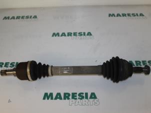 Used Front drive shaft, left Peugeot Partner (GC/GF/GG/GJ/GK) 1.6 HDI 90 16V Price € 90,75 Inclusive VAT offered by Maresia Parts