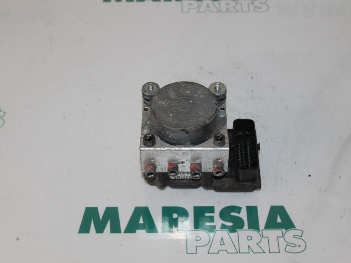 Used ABS pump Fiat Fiorino (225) 1.3 JTD 16V Multijet Price € 96,79 Inclusive VAT offered by Maresia Parts