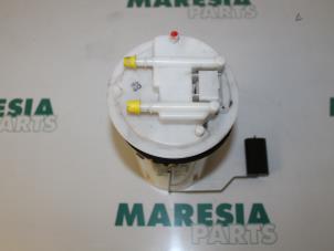 Usados Bomba eléctrica de combustible Fiat Fiorino (225) 1.3 JTD 16V Multijet Precio € 42,35 IVA incluido ofrecido por Maresia Parts