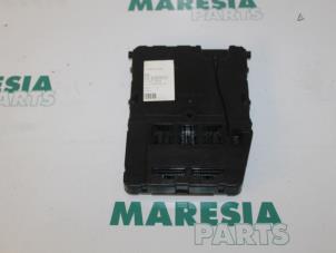 Usados Caja de fusibles Renault Megane II (BM/CM) 1.5 dCi 80 Precio € 131,25 Norma de margen ofrecido por Maresia Parts