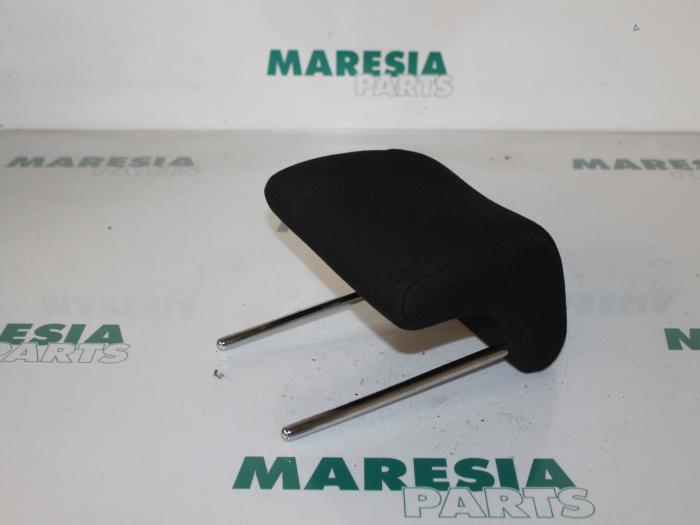 Begagnade Nackstöd Peugeot 307 (3A/C/D) 1.6 16V Pris € 25,00 Marginaltabell erbjuds av Maresia Parts