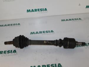 Used Front drive shaft, left Peugeot 307 SW (3H) 2.0 HDi 110 FAP Price € 50,00 Margin scheme offered by Maresia Parts