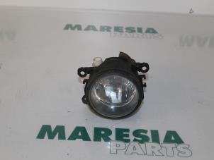 Używane Swiatlo przeciwmgielne lewy przód Peugeot 407 (6C/J) 2.2 16V Cena € 10,00 Procedura marży oferowane przez Maresia Parts