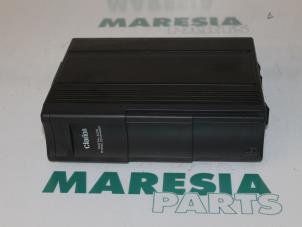 Używane Zmieniarka CD Peugeot 407 (6C/J) 2.2 16V Cena € 75,00 Procedura marży oferowane przez Maresia Parts