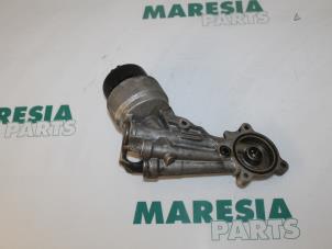 Usagé Support filtre à huile Peugeot 206 (2A/C/H/J/S) 1.4 16V Prix € 35,00 Règlement à la marge proposé par Maresia Parts