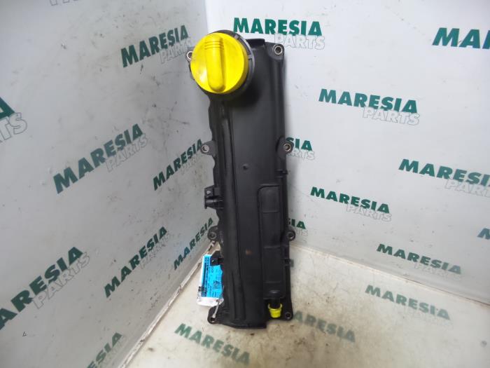Ventildeckel van een Renault Kangoo Express (FC) 1.5 dCi 60 2003